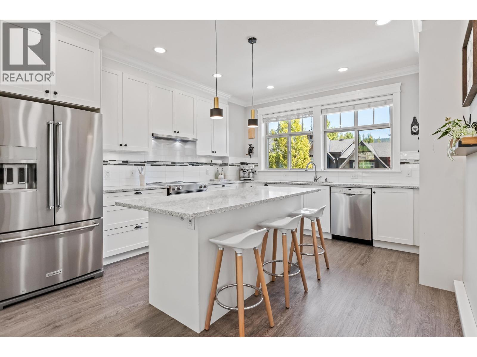 Photo 6 of 11 10525 240 Street, Maple Ridge BC