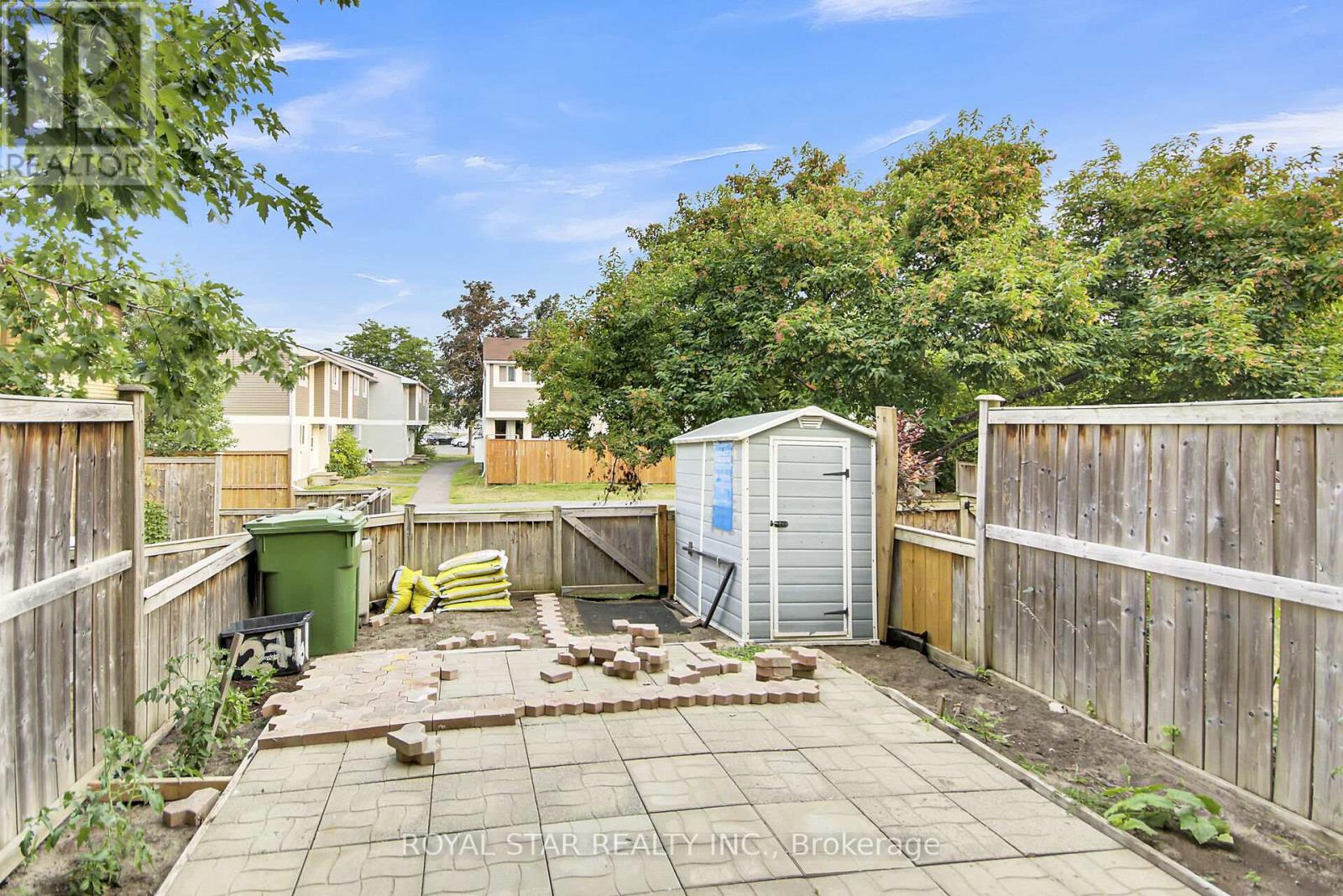Photo 7 of 2761 Pimlico Crescent, Ottawa ON