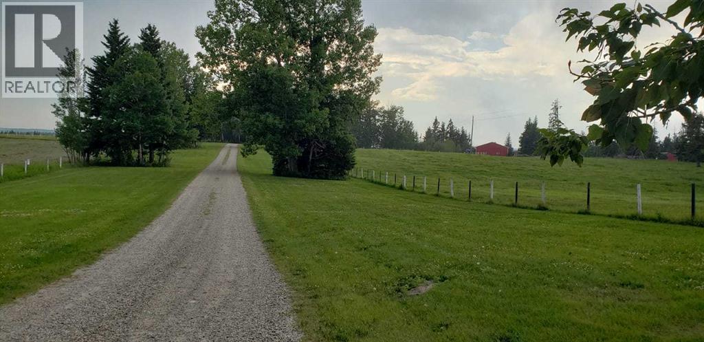 Photo 2 of 344066 Range Road 45, Rural Mountain View County AB