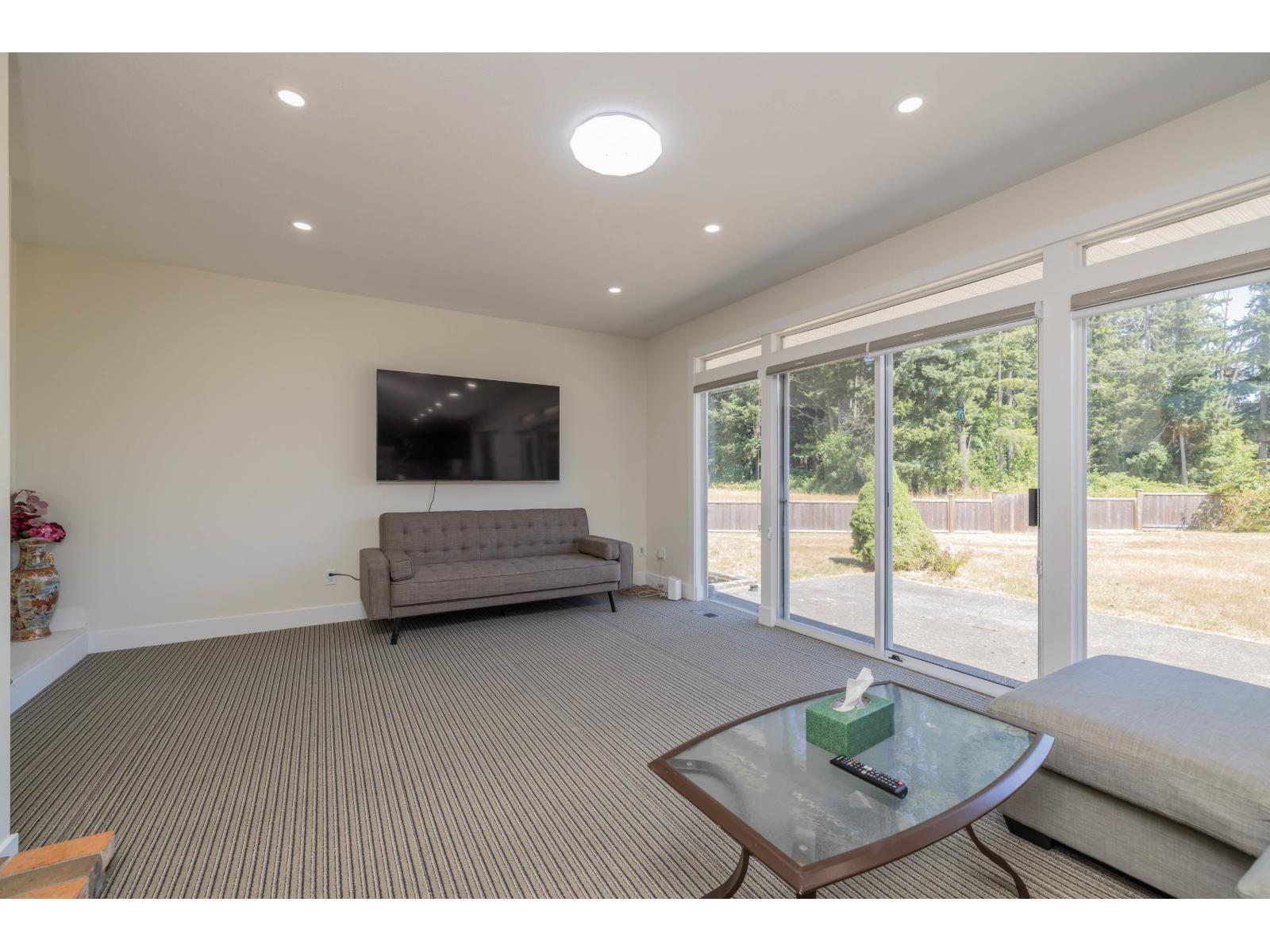 Photo 8 of 1160 264 Street, Langley BC