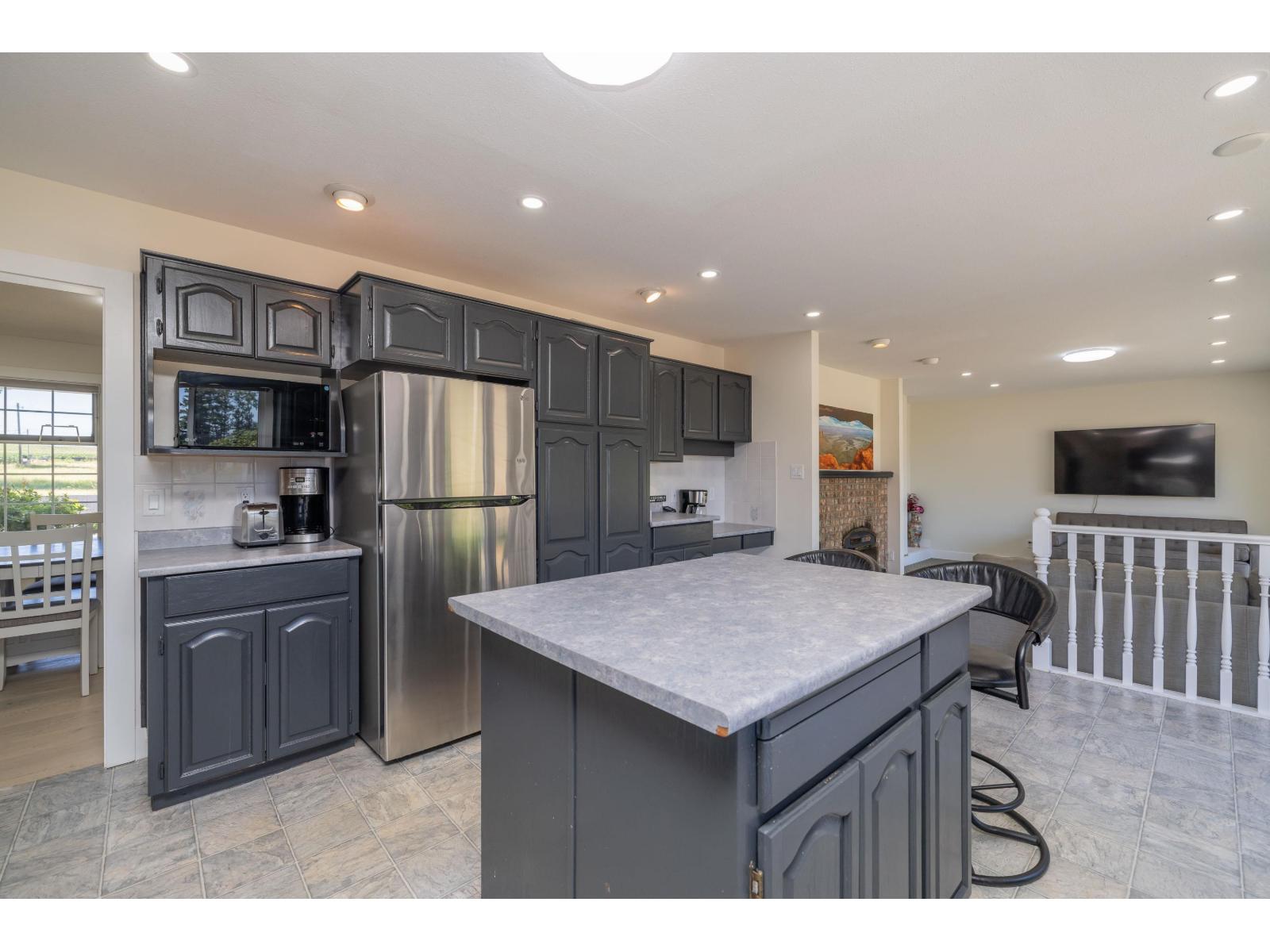 Photo 6 of 1160 264 Street, Langley BC