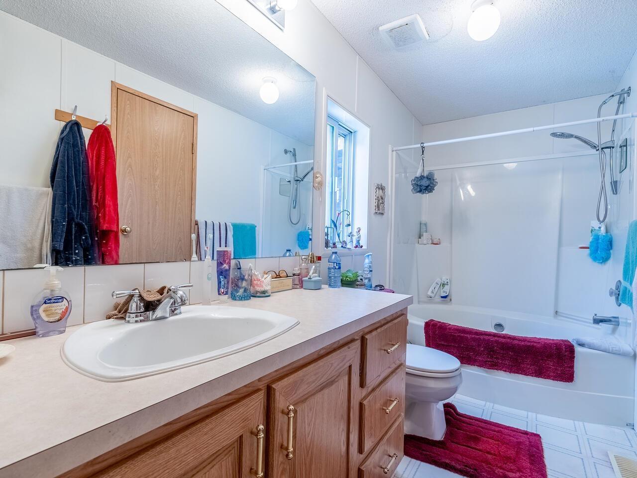 Photo 4 of 5316 216 Street, Langley BC
