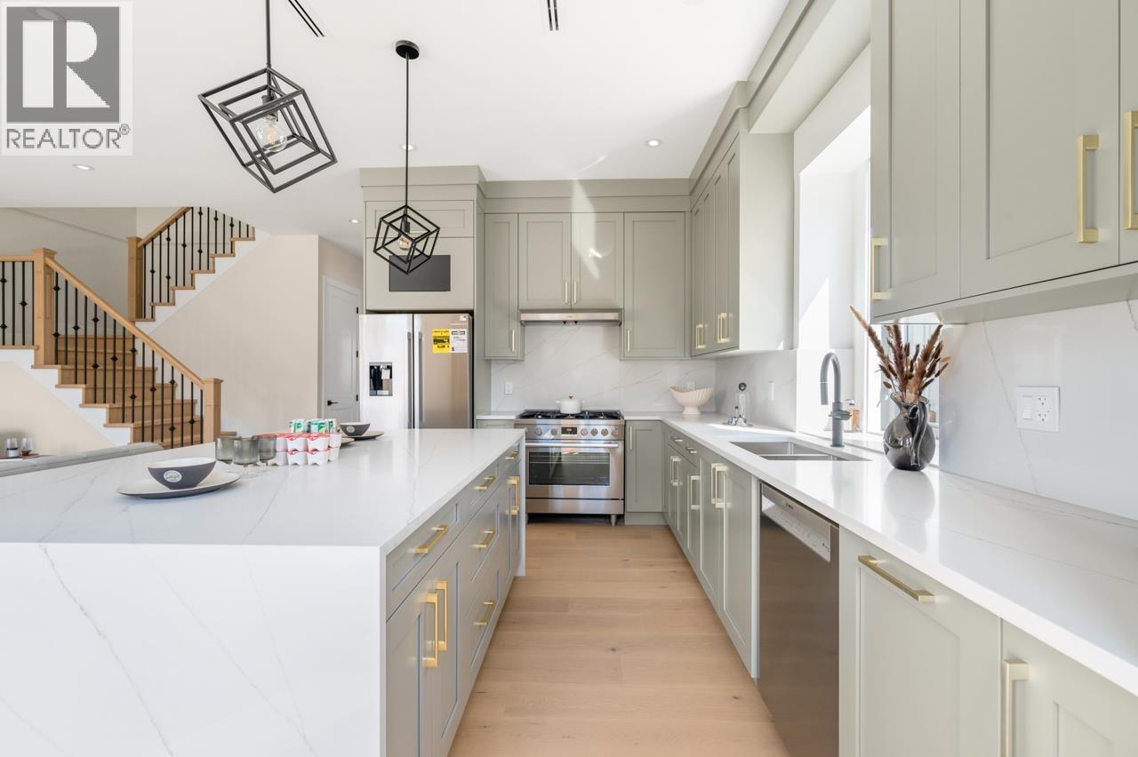 Photo 10 of 6538 Imperial Street, Burnaby BC