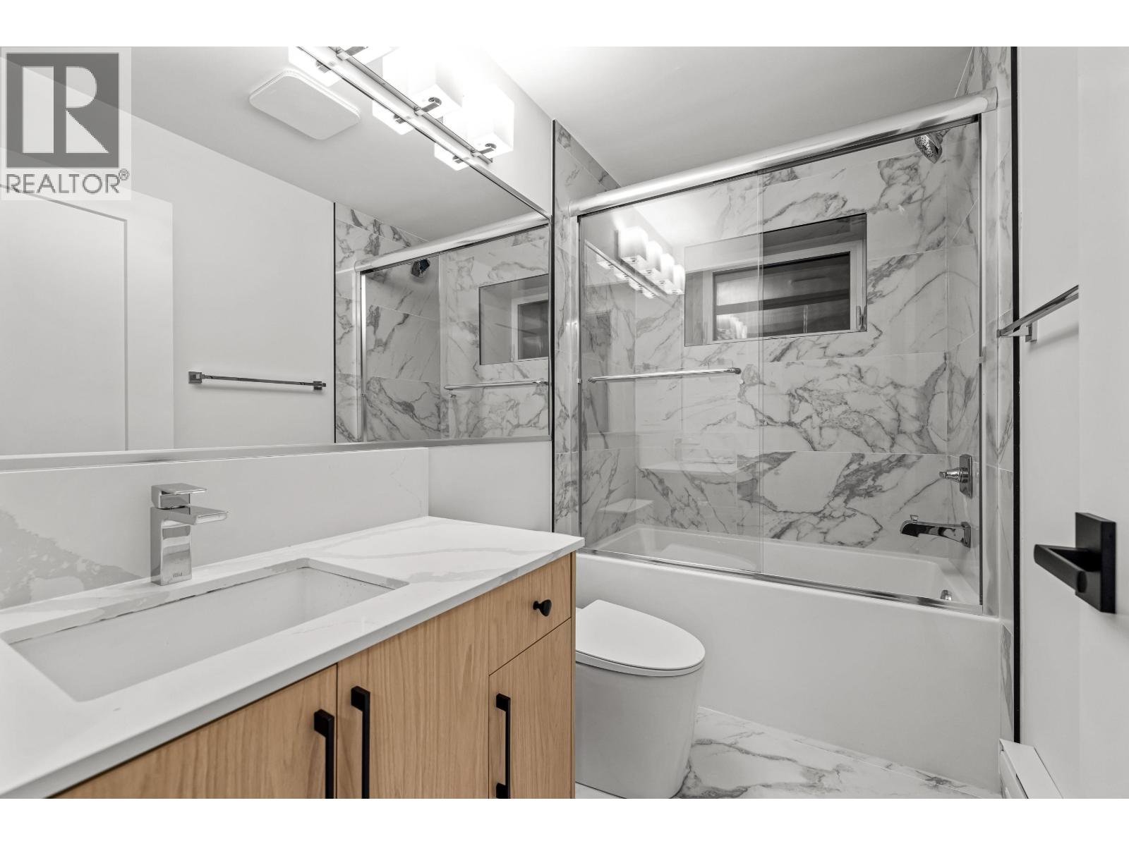 Photo 31 of 3221 Grant Street, Vancouver BC