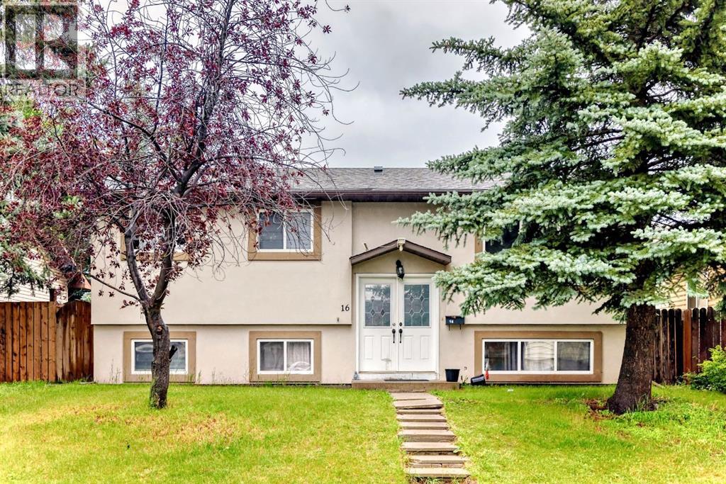 Single Family House Bi-level for Sale in  Falworth Place NE Falconridge Calgary 