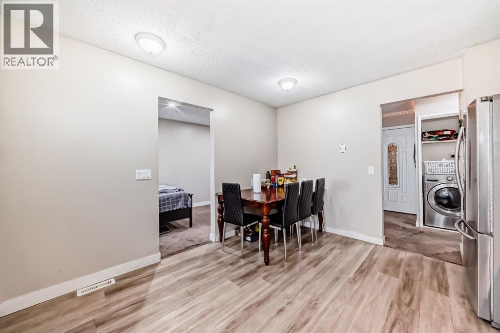 Single Family House Bi-level for Sale in  Falworth Place NE Falconridge Calgary 