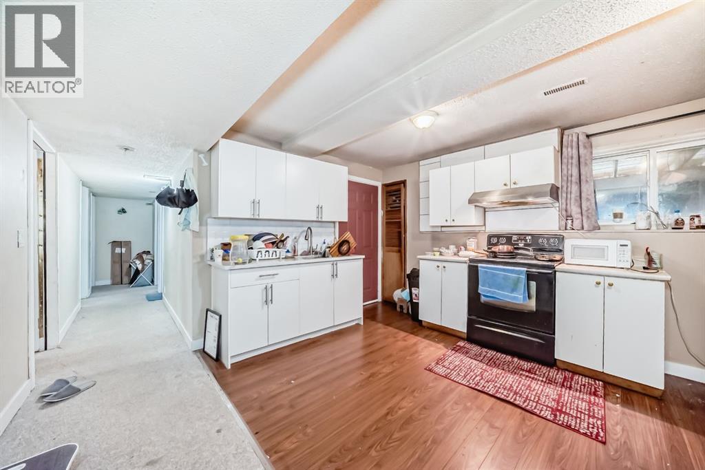 Single Family House Bi-level for Sale in  Falworth Place NE Falconridge Calgary 