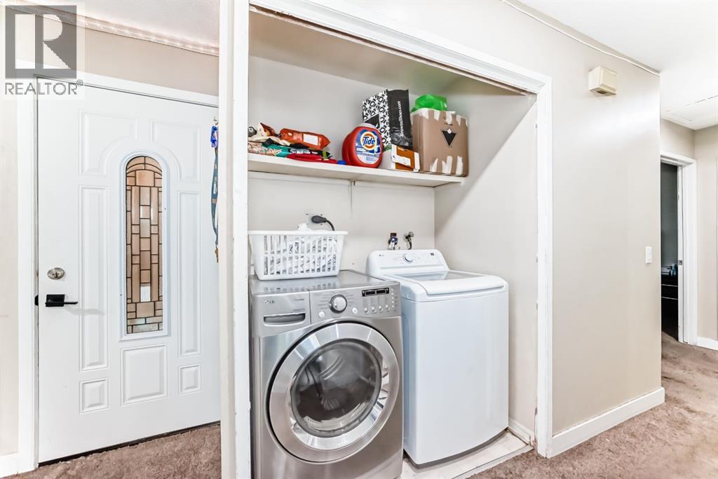 Single Family House Bi-level for Sale in  Falworth Place NE Falconridge Calgary 
