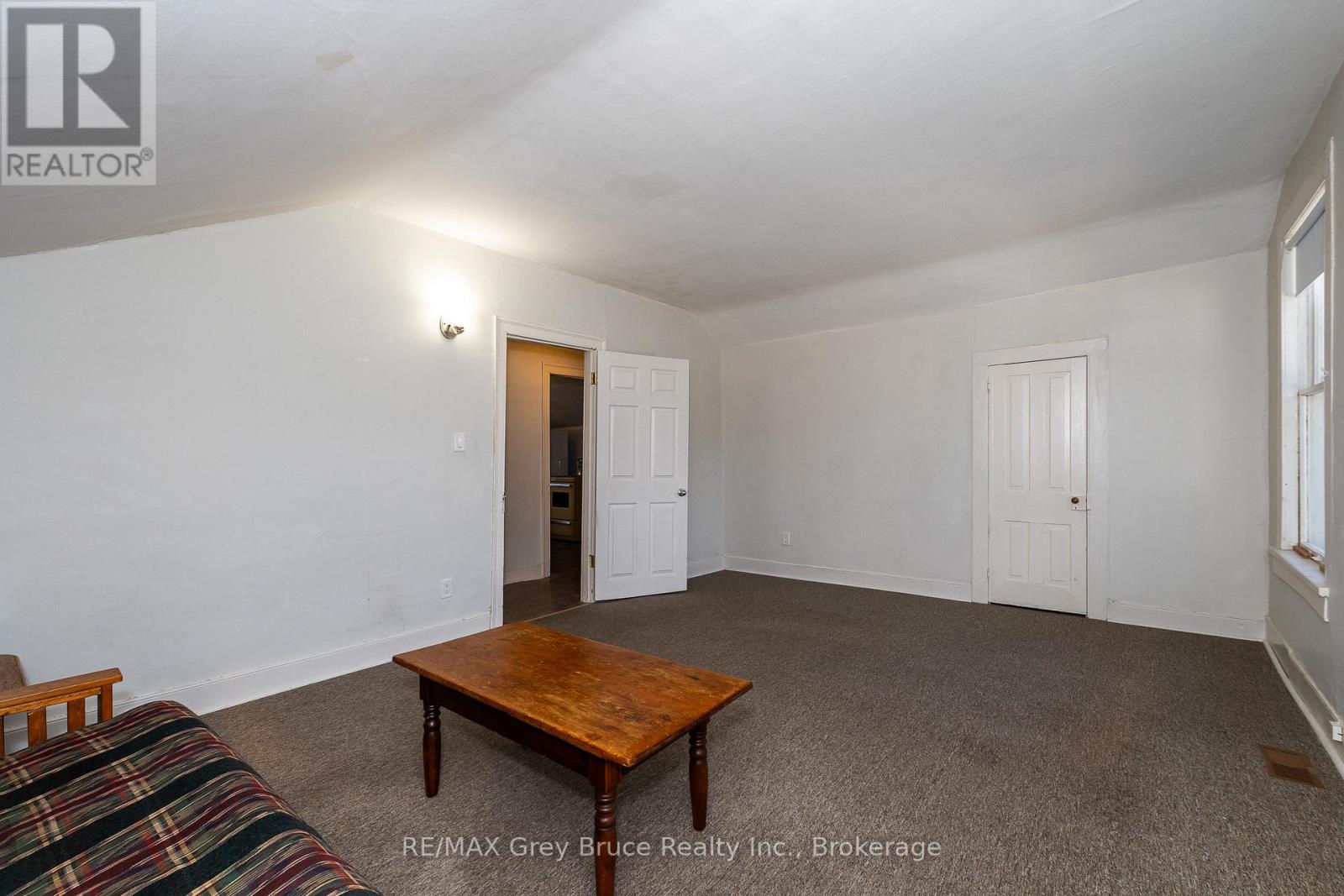 Photo 44 of 996 1st Avenue W, Owen Sound ON