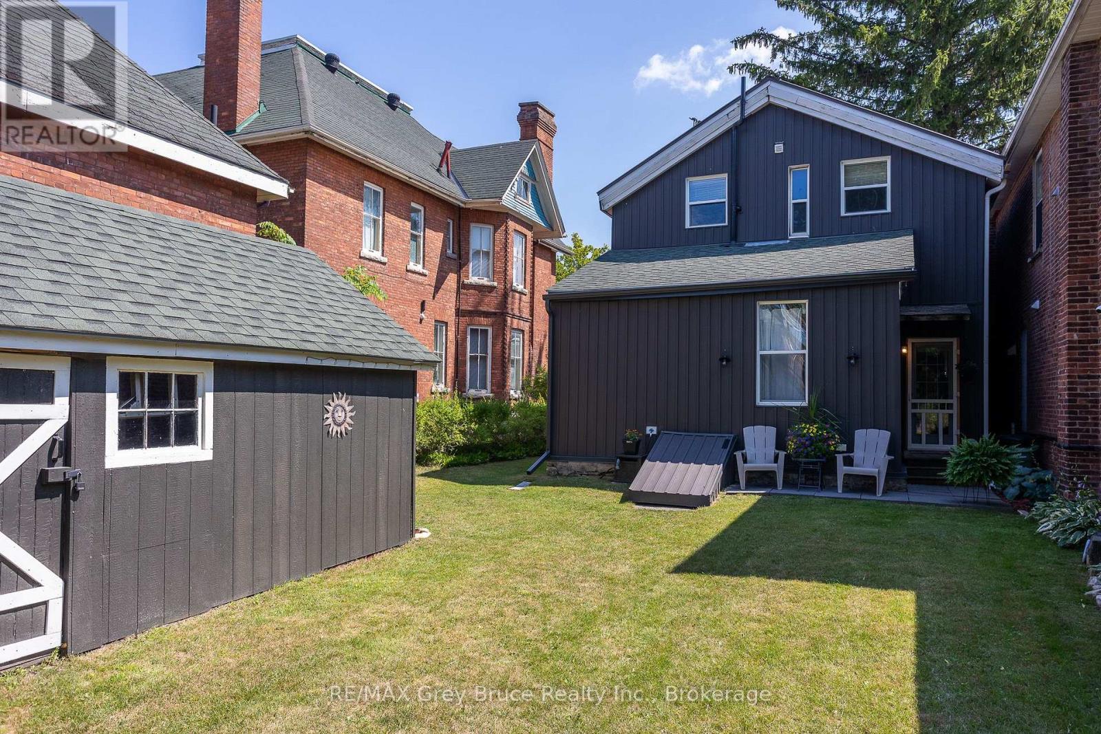 Photo 6 of 996 1st Avenue W, Owen Sound ON