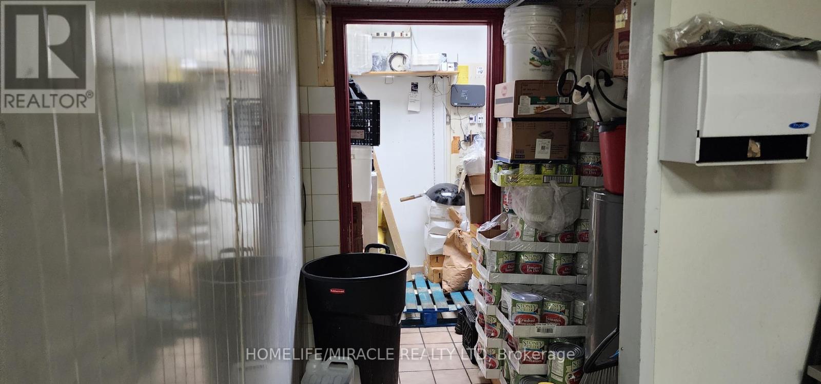 Photo 15 of 2516 Finch Avenue W, Toronto ON