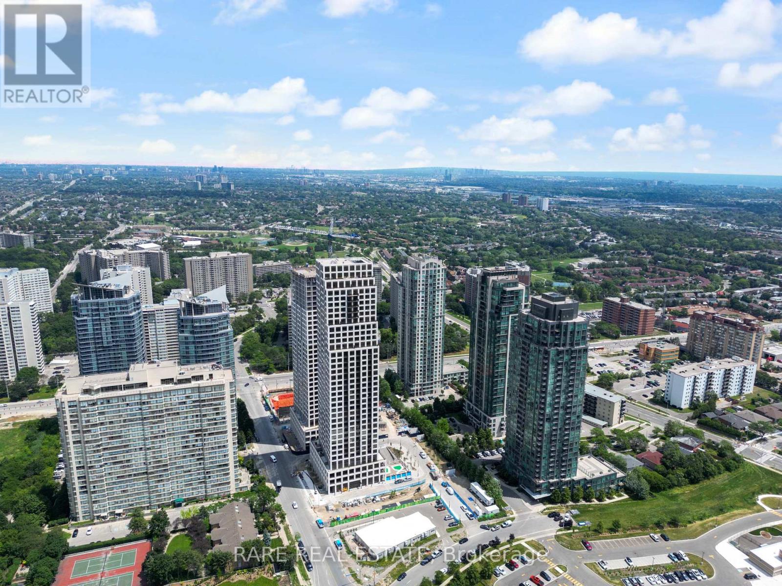 Photo 1 of 2108 36 Elm Drive W, Mississauga ON