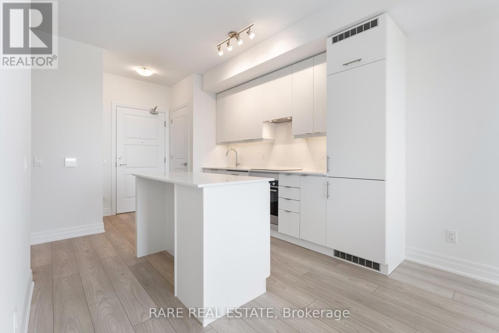 Photo 9 of 2108 36 Elm Drive W, Mississauga ON
