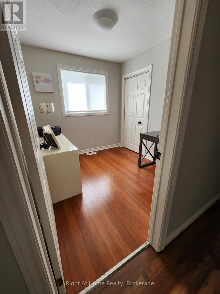 Photo 13 of 5524 Fraser Street, Niagara Falls ON