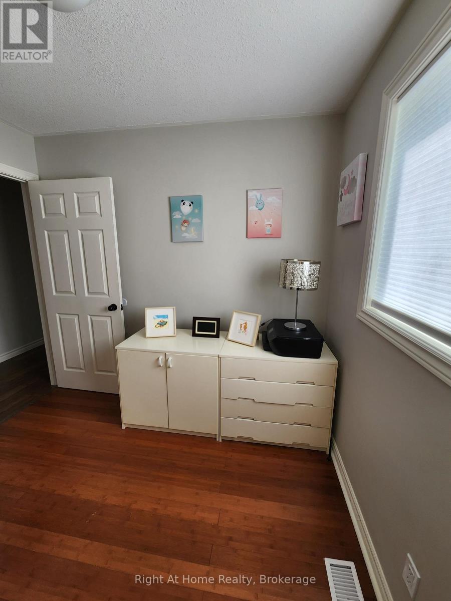 Photo 15 of 5524 Fraser Street, Niagara Falls ON