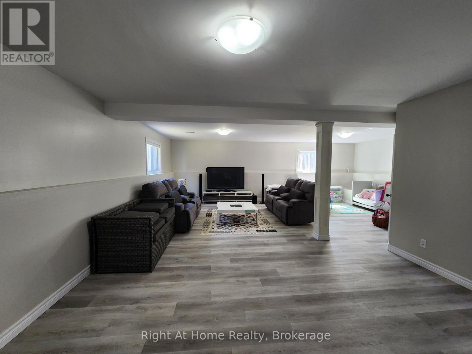 Photo 18 of 5524 Fraser Street, Niagara Falls ON