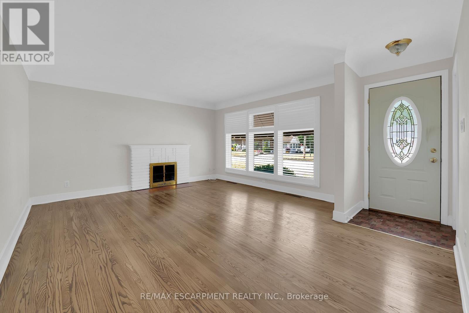 Photo 11 of 25 Elm Ridge Drive, St Catharines ON