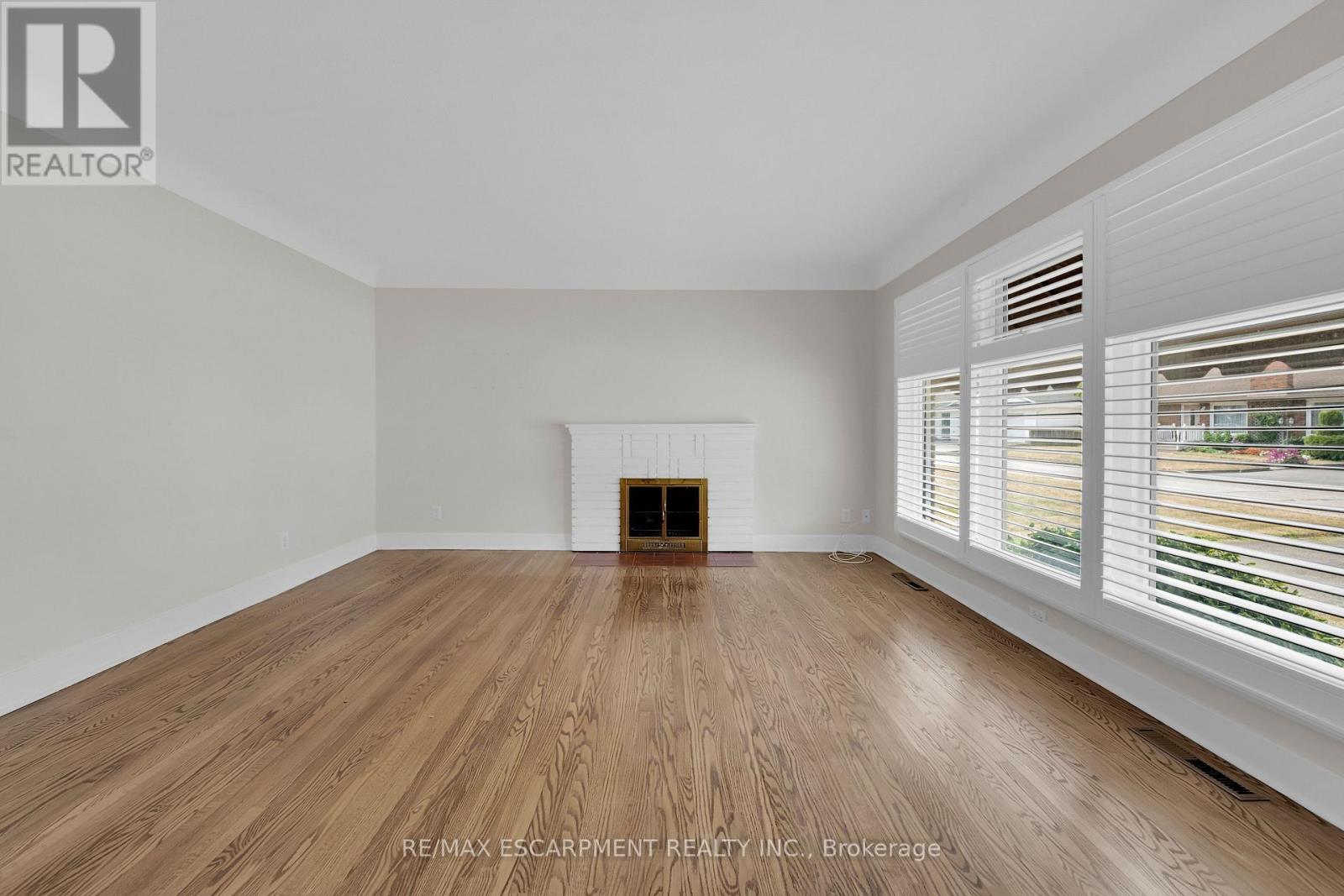 Photo 16 of 25 Elm Ridge Drive, St Catharines ON