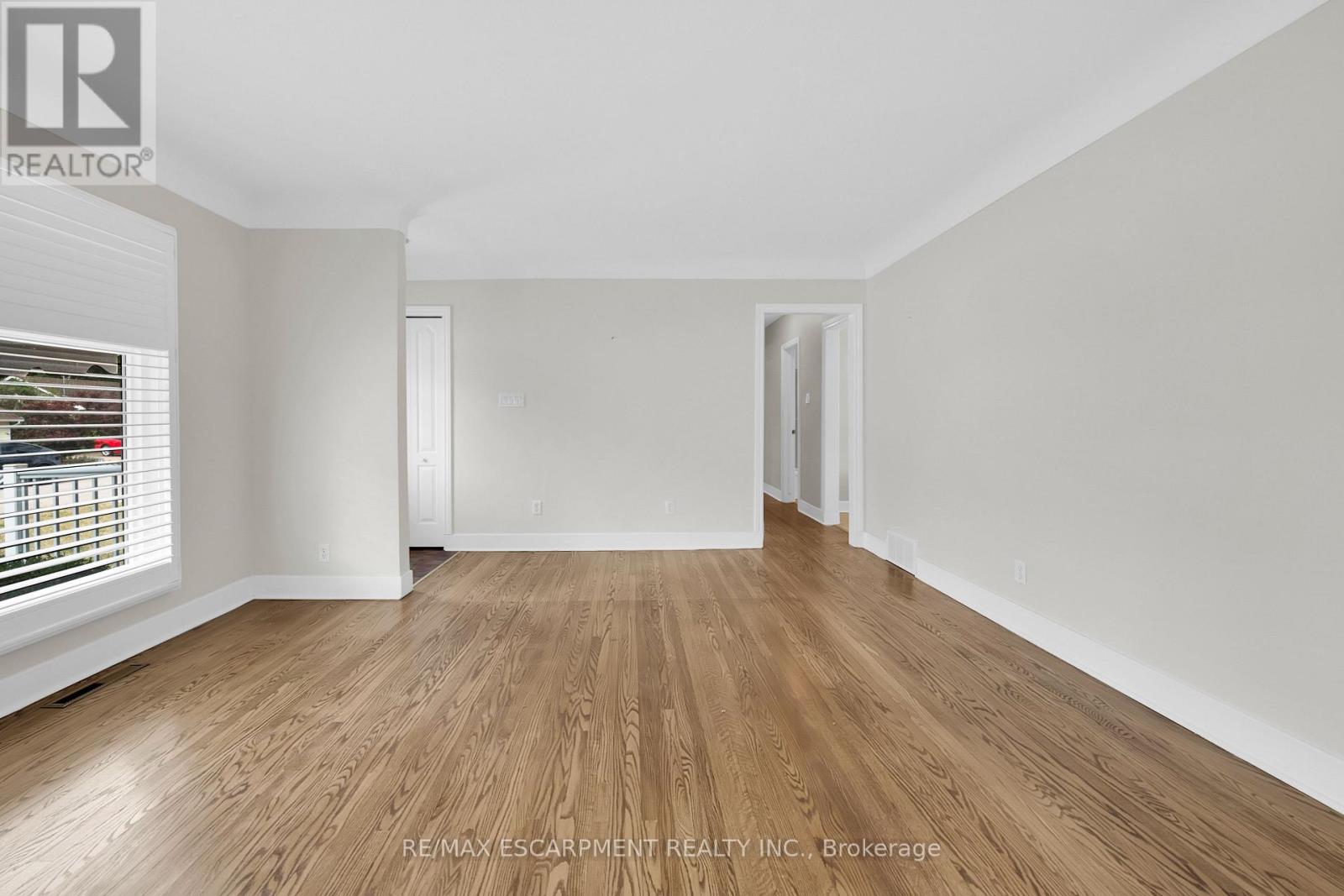 Photo 15 of 25 Elm Ridge Drive, St Catharines ON