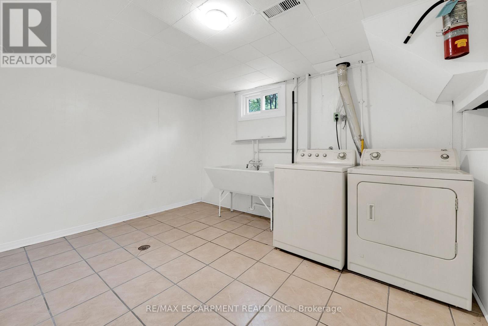 Photo 23 of 25 Elm Ridge Drive, St Catharines ON