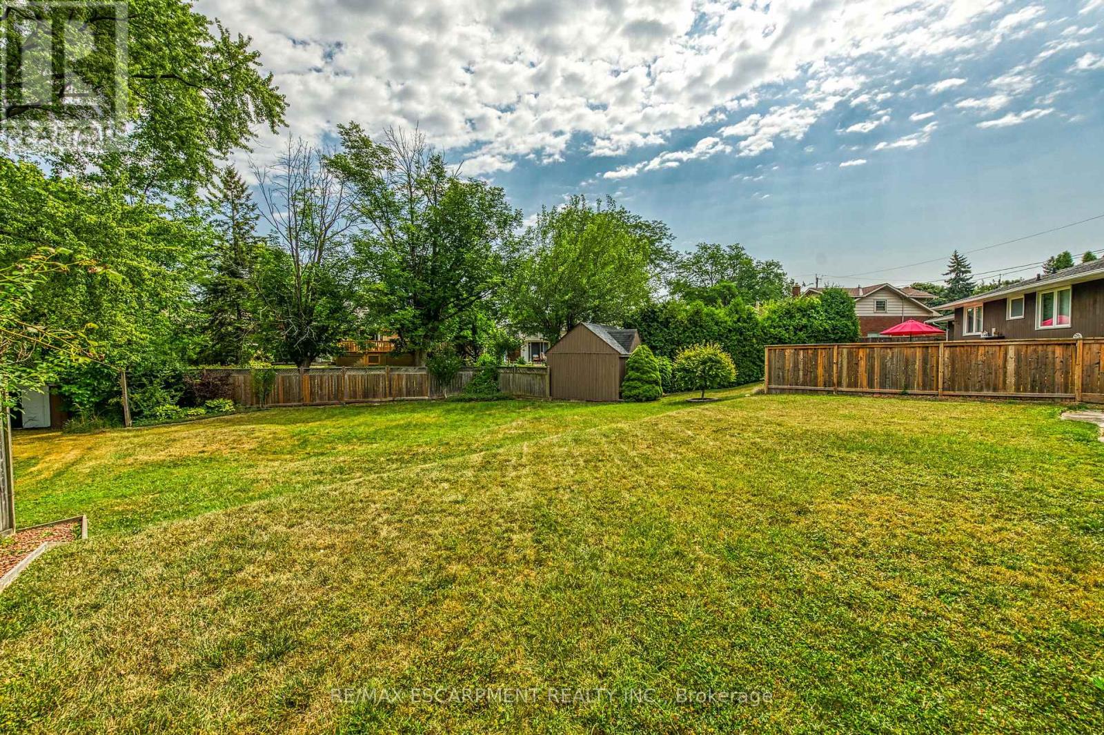 Photo 45 of 25 Elm Ridge Drive, St Catharines ON
