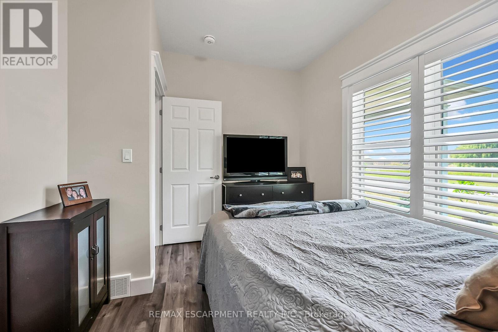 Photo 21 of 236 55 Haldimand Road, Haldimand ON