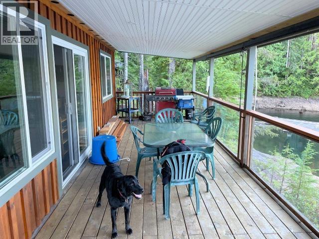 A-10640 POWELL LAKE - 4
