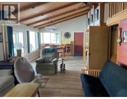 A-10640 Powell Lake, Powell River, BC  Photo 8