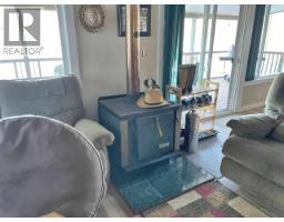 A-10640 Powell Lake, Powell River, BC  Photo 9