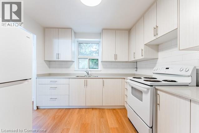 Photo 13 of 110 South Forster Park Drive Unit B 10, Oakville ON