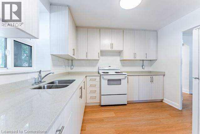 Photo 9 of 110 South Forster Park Drive Unit B 10, Oakville ON