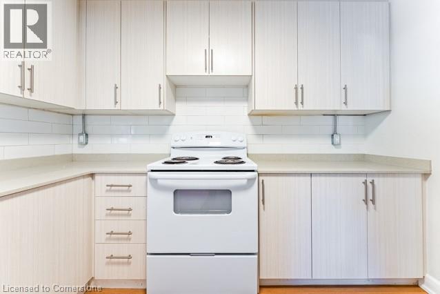 Photo 6 of 110 South Forster Park Drive Unit B 10, Oakville ON