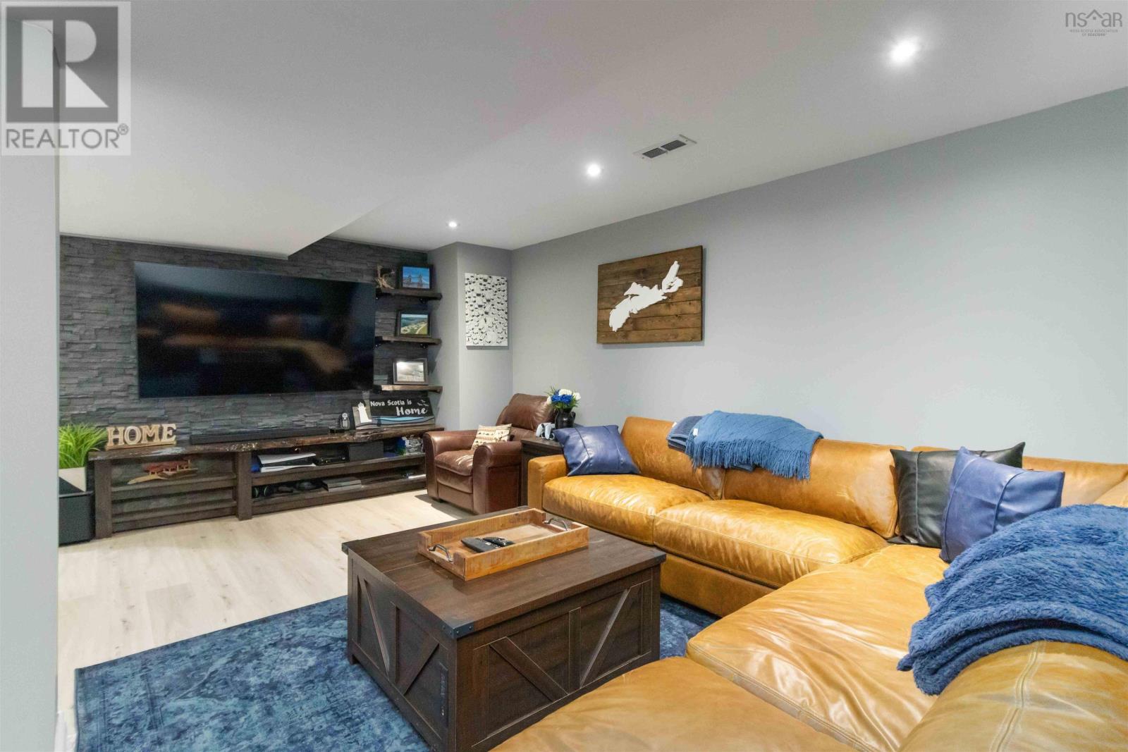 Photo 20 of 13 Willowdale Drive, Dartmouth NS