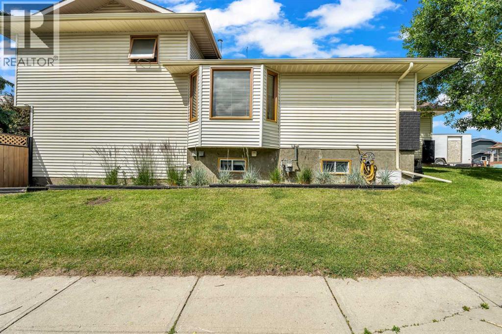 Photo 39 of 109 Downey Place, Okotoks AB