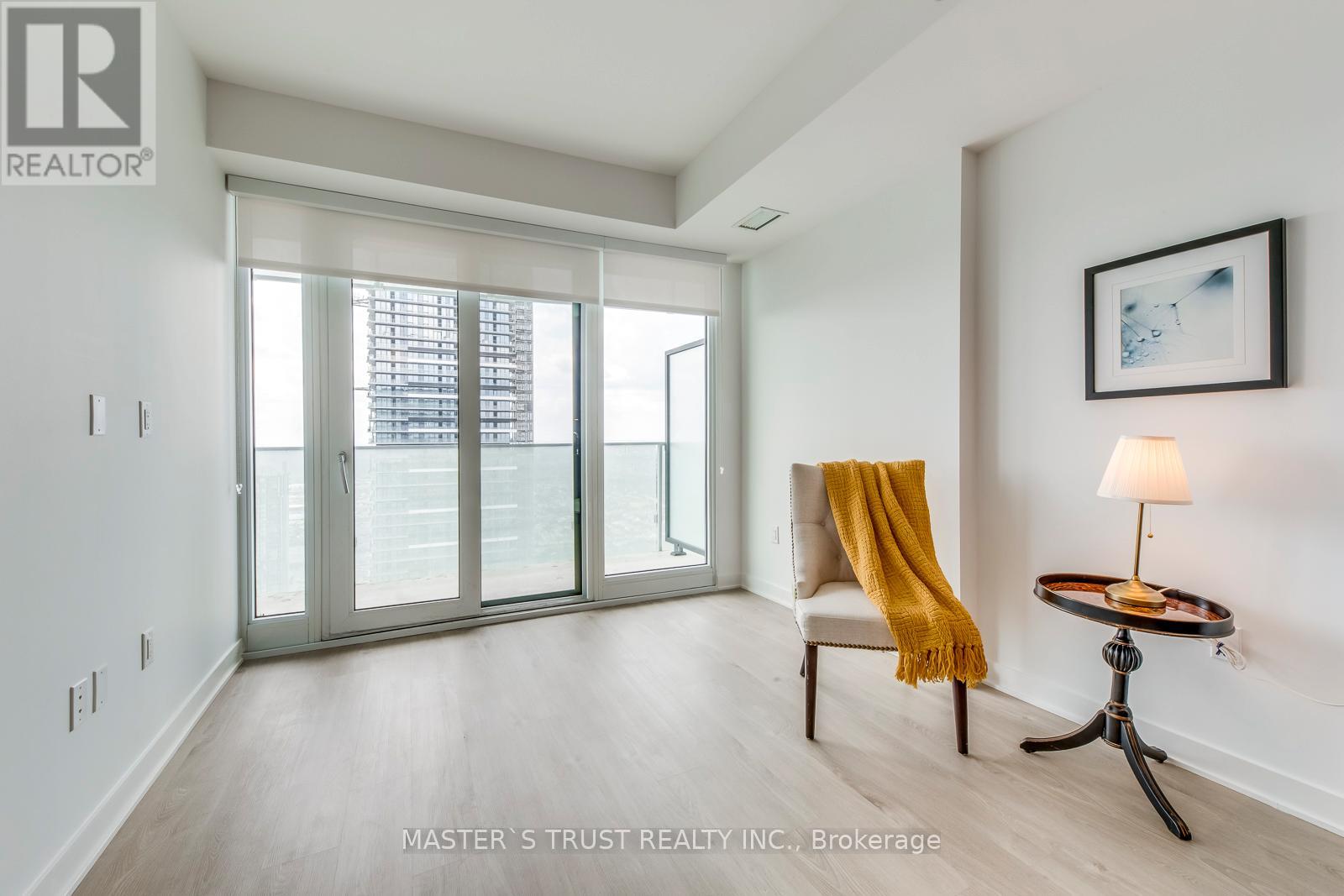 Photo 2 of 5506 3900 Confederation Parkway, Mississauga ON