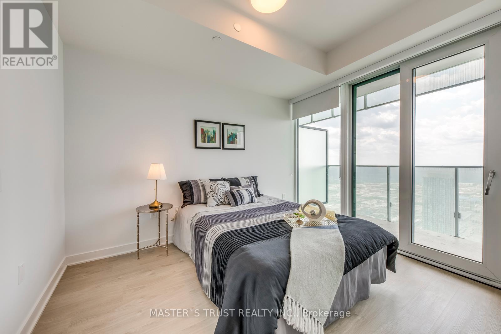 Photo 32 of 5506 3900 Confederation Parkway, Mississauga ON