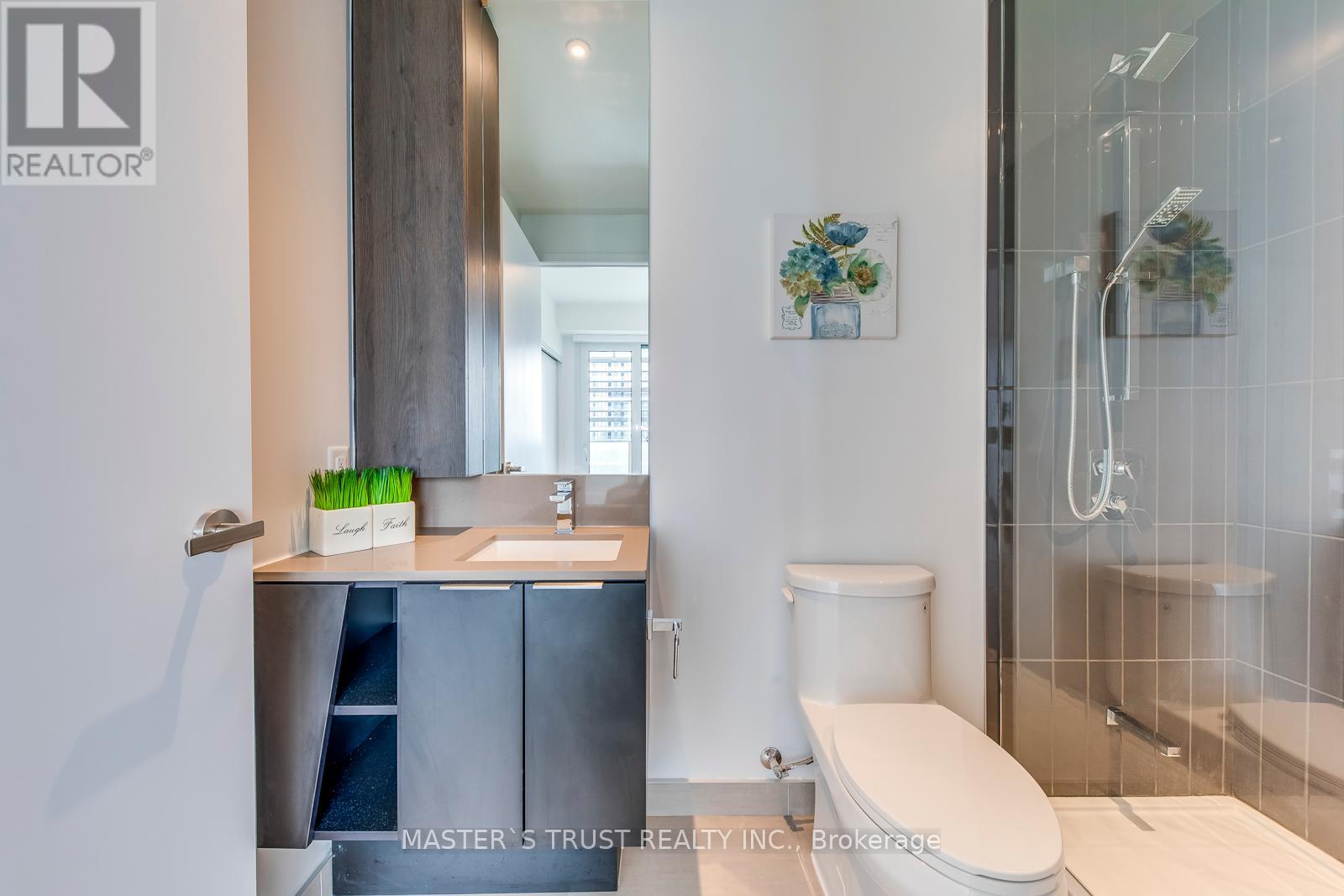 Photo 11 of 5506 3900 Confederation Parkway, Mississauga ON