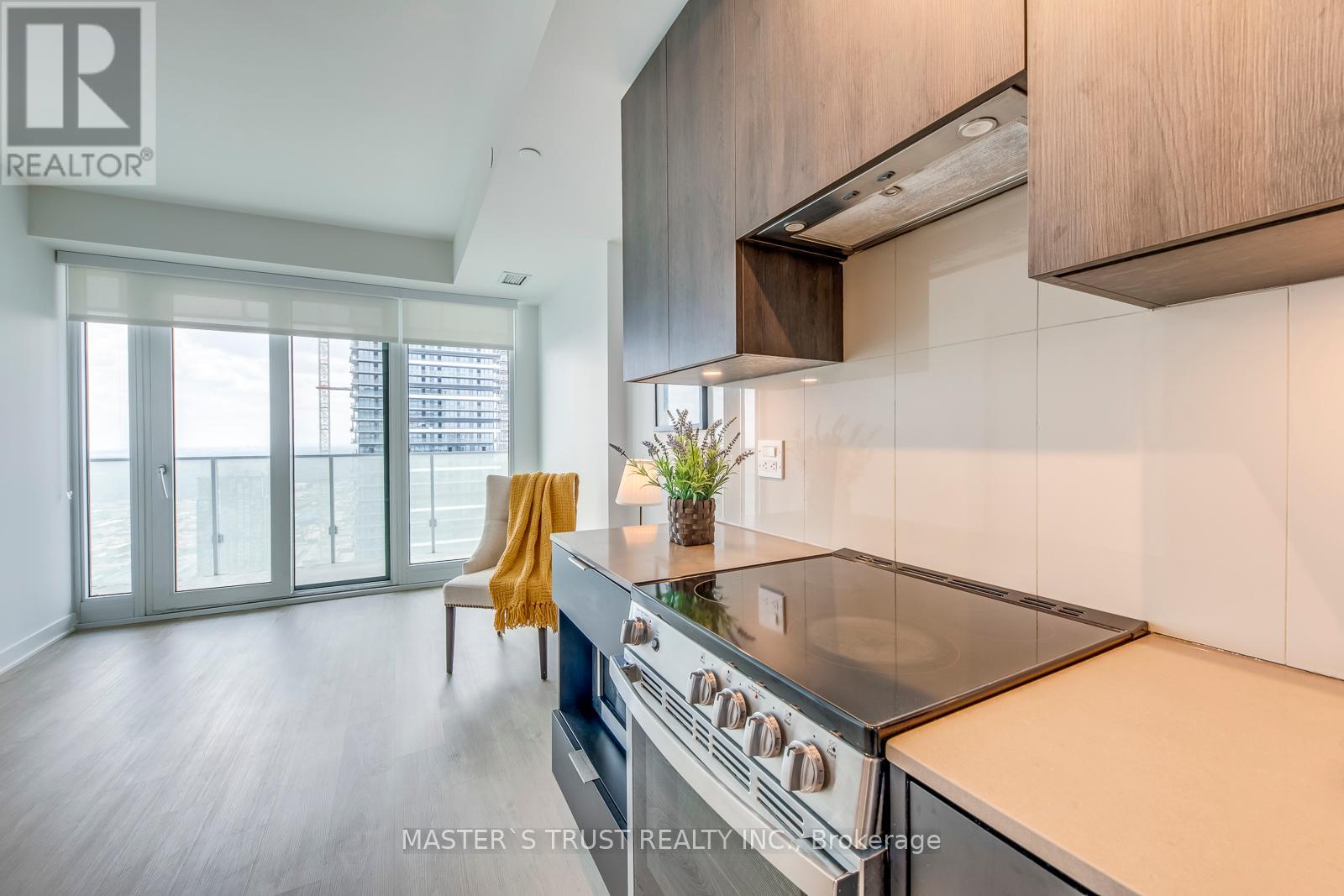 Photo 13 of 5506 3900 Confederation Parkway, Mississauga ON