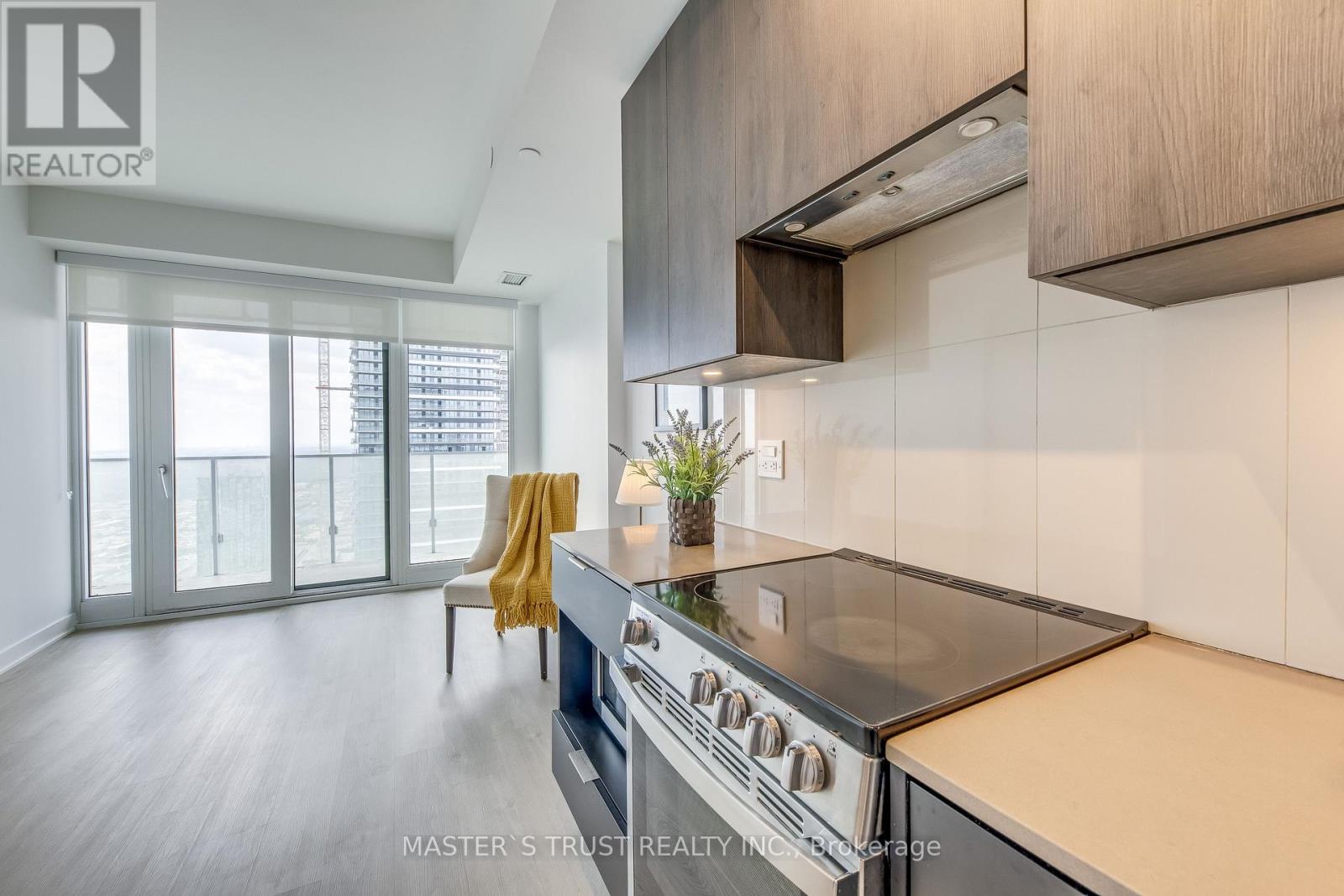 Photo 36 of 5506 3900 Confederation Parkway, Mississauga ON