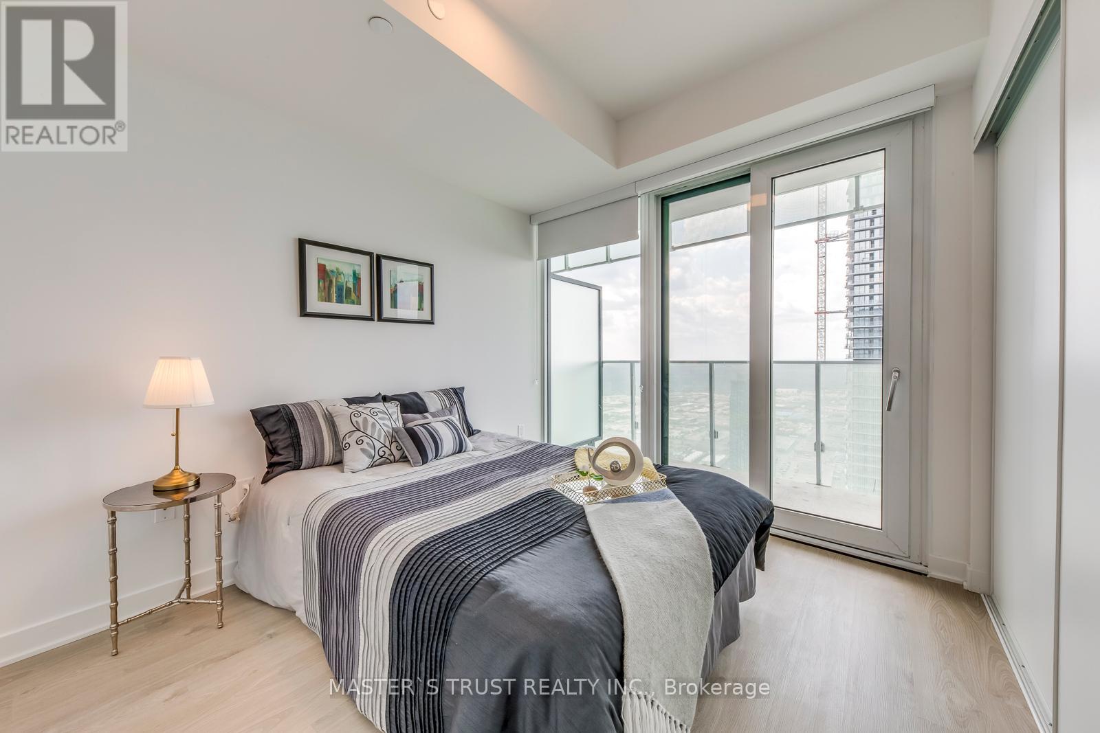 Photo 15 of 5506 3900 Confederation Parkway, Mississauga ON