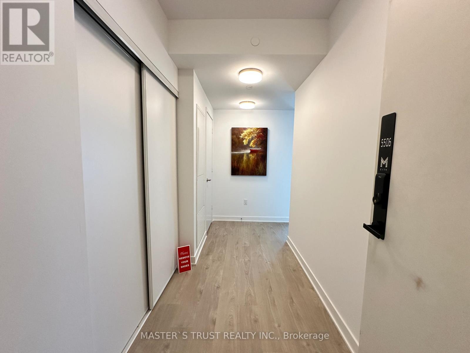 Photo 10 of 5506 3900 Confederation Parkway, Mississauga ON