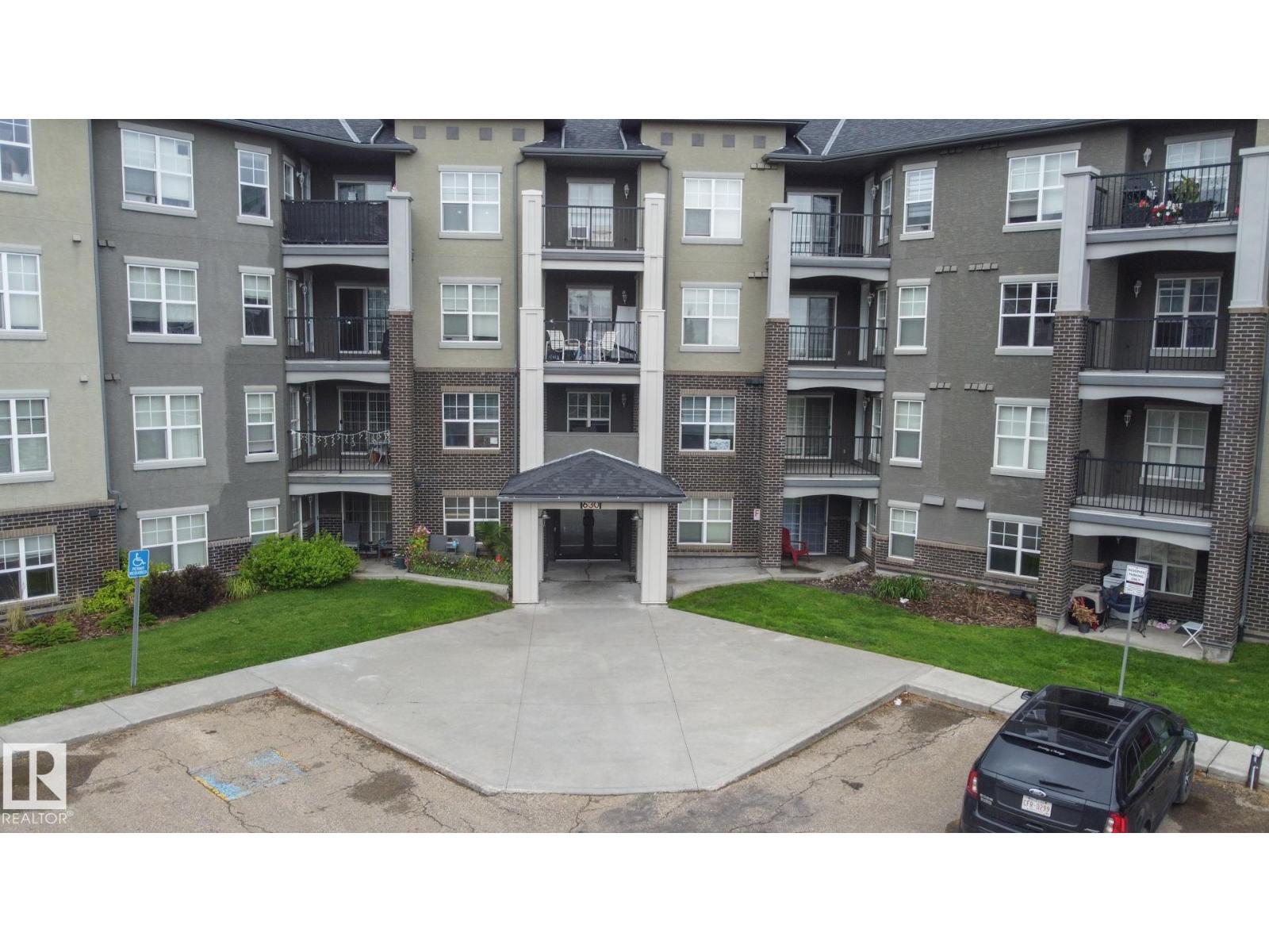 Photo 13 of 113 630 Mcallister Lo Sw, Edmonton AB