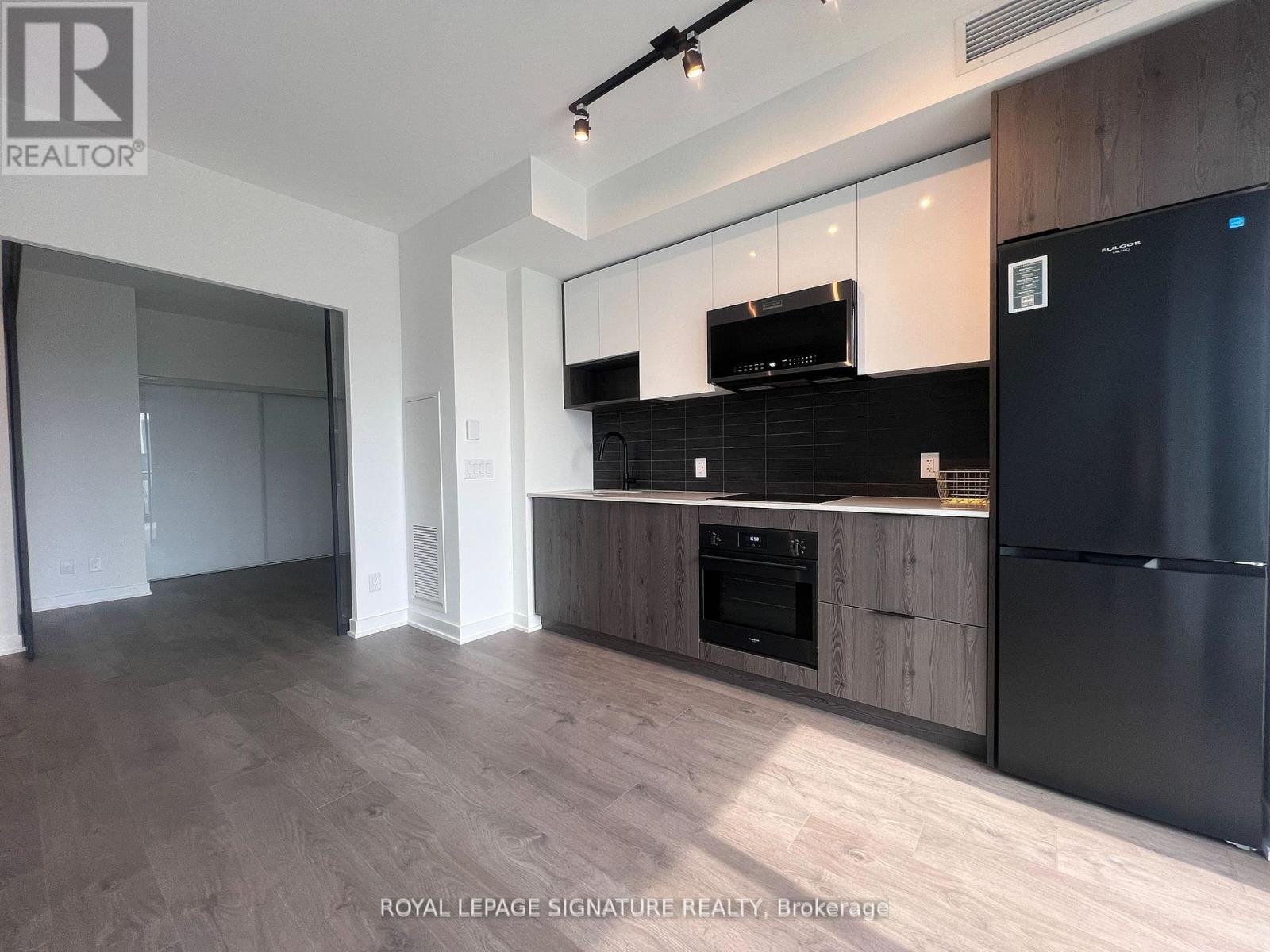 Photo 4 of 1507 5 Defries Street, Toronto ON