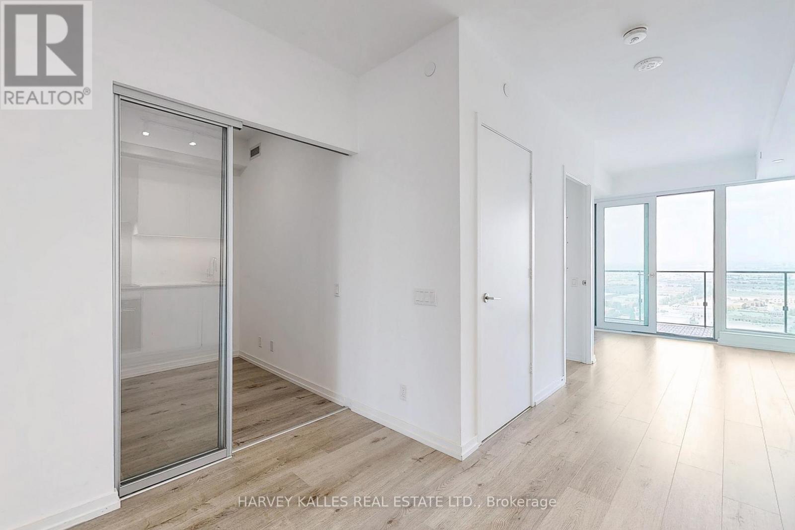 Photo 1 of 2807 7890 Jane Street, Vaughan ON