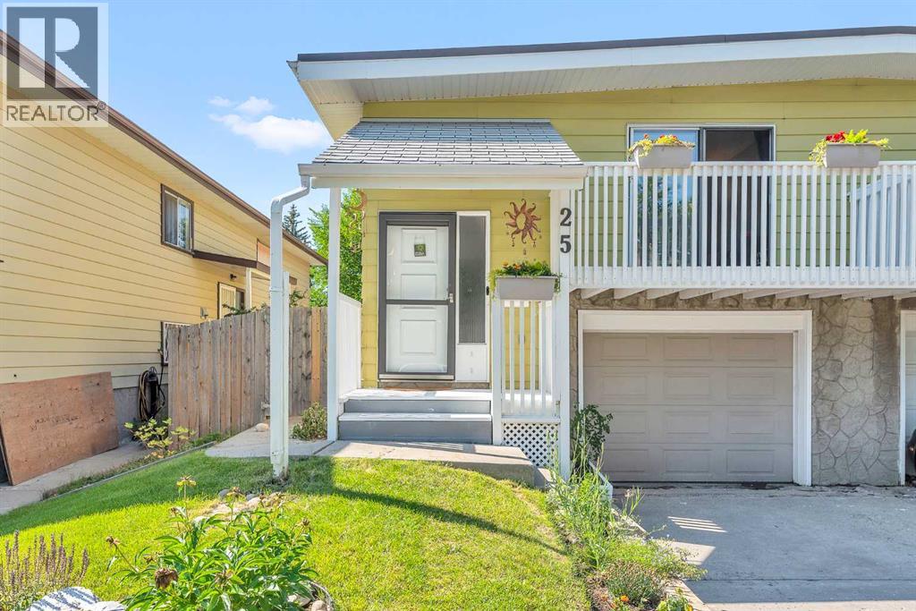 25 Silverdale Place NW, Calgary, Alberta