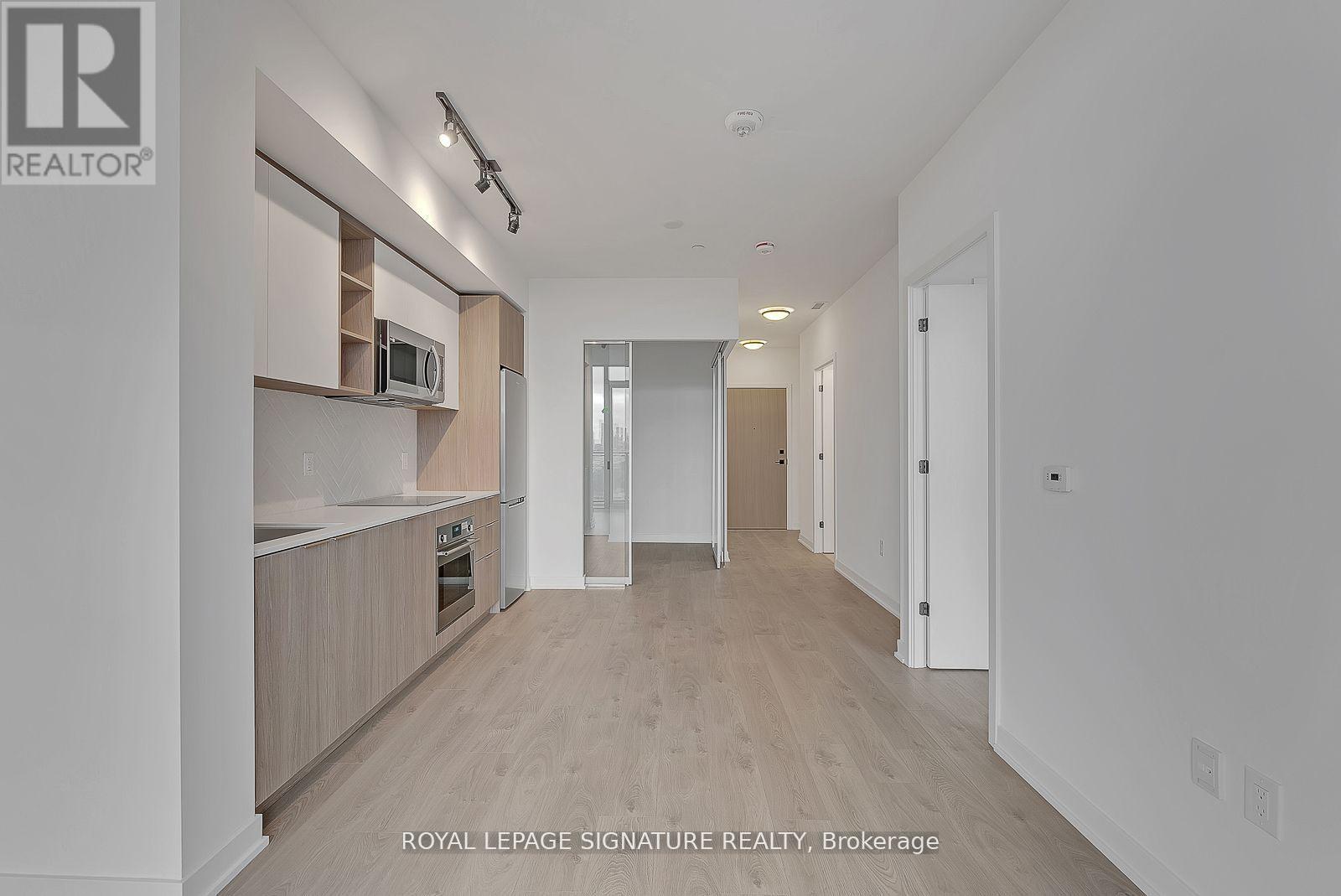 Photo 13 of 905 36 Zorra Street, Toronto ON