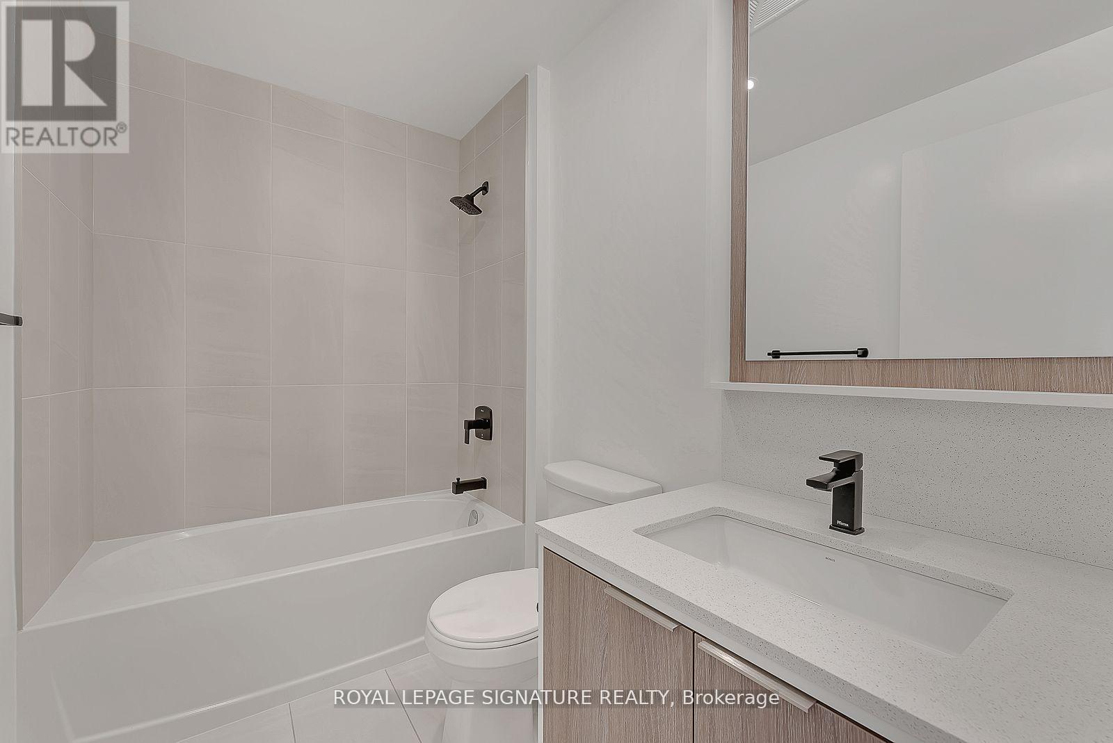 Photo 2 of 905 36 Zorra Street, Toronto ON