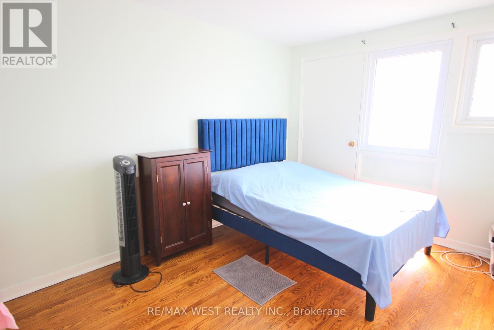 Photo 28 of 84 Orpington Crescent, Toronto ON