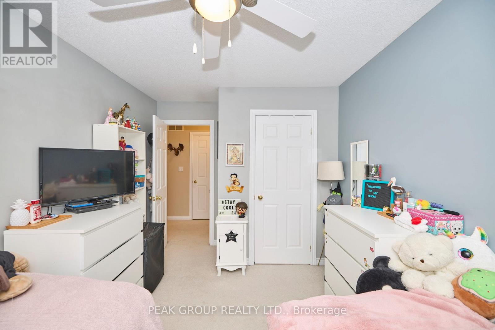 Photo 2 of 4 6263 Valley Way, Niagara Falls ON