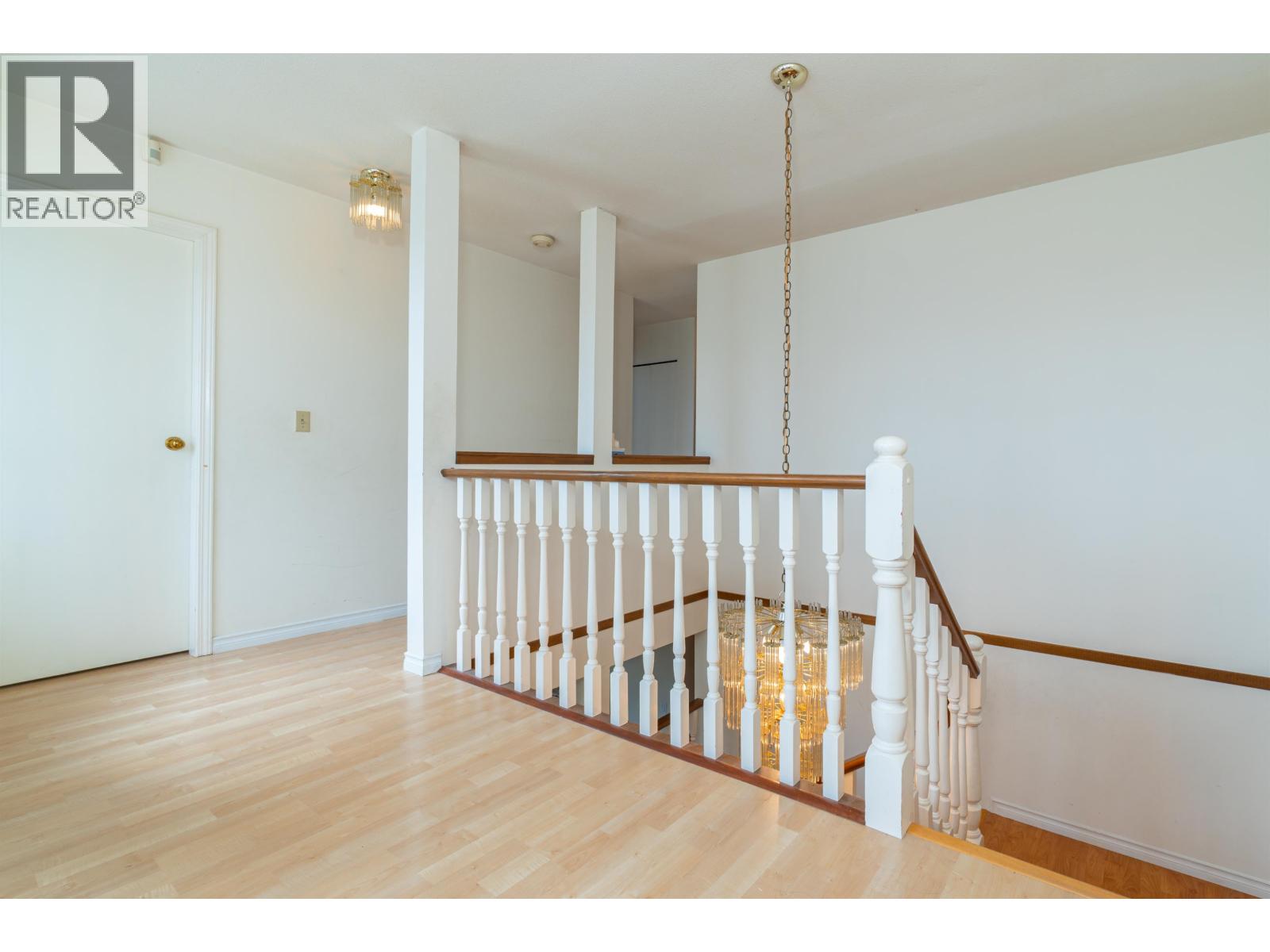Photo 21 of 111 Grosvenor Avenue, Burnaby BC